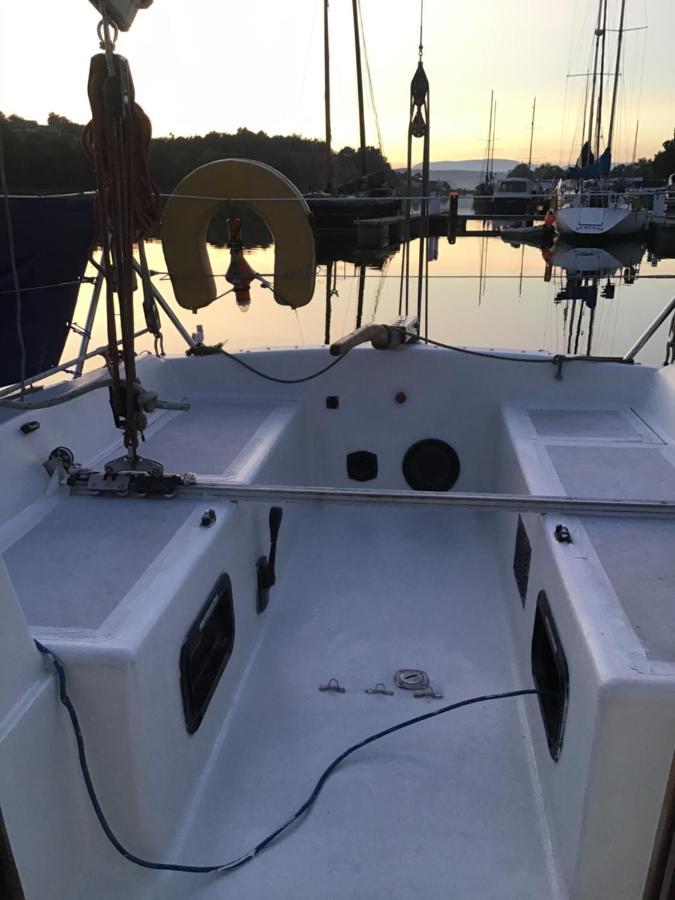 Hotel Yacht Highwayman South Kessock Exteriér fotografie